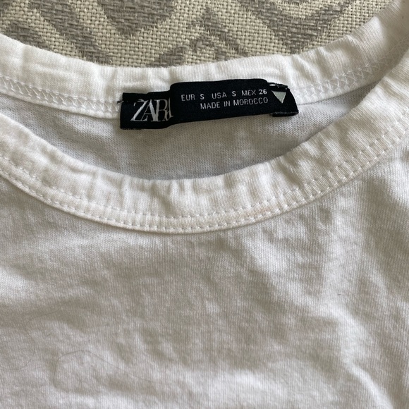Zara graphic tshirt - Picture 2 of 2